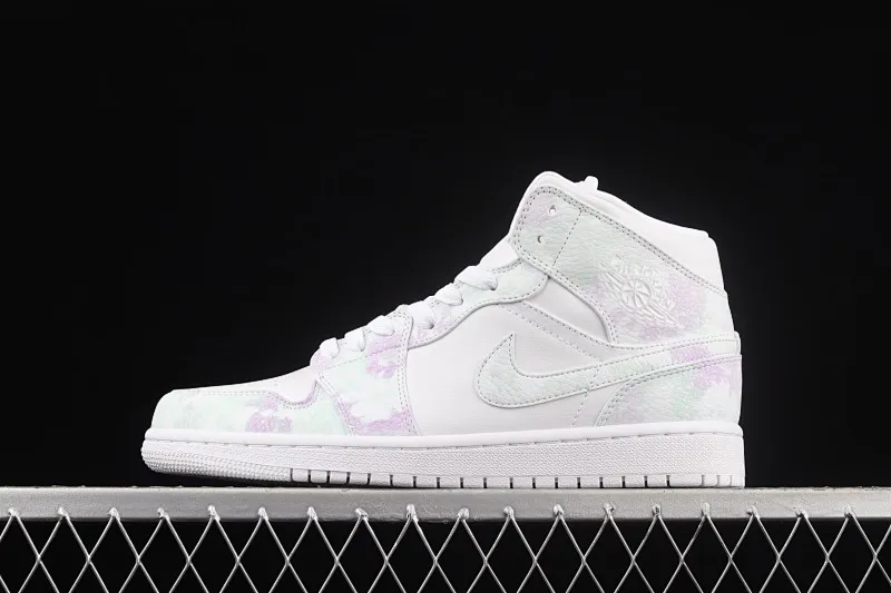 All Categories Air Jordan Jordan Series Basketball Shoes Air Jordan 1 Mid Air Jordan 1 Mid AJ1 Joe 1 Starry Sky Thermal Sensing China Basketball Shoes 554725-130